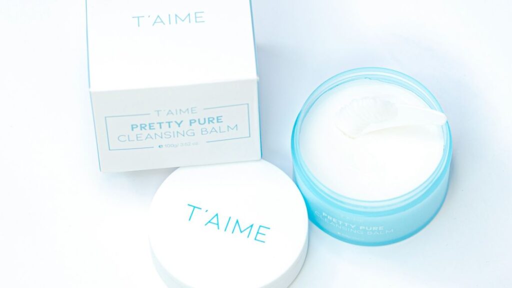 close-up of a cosmetic product on a white backgrouund